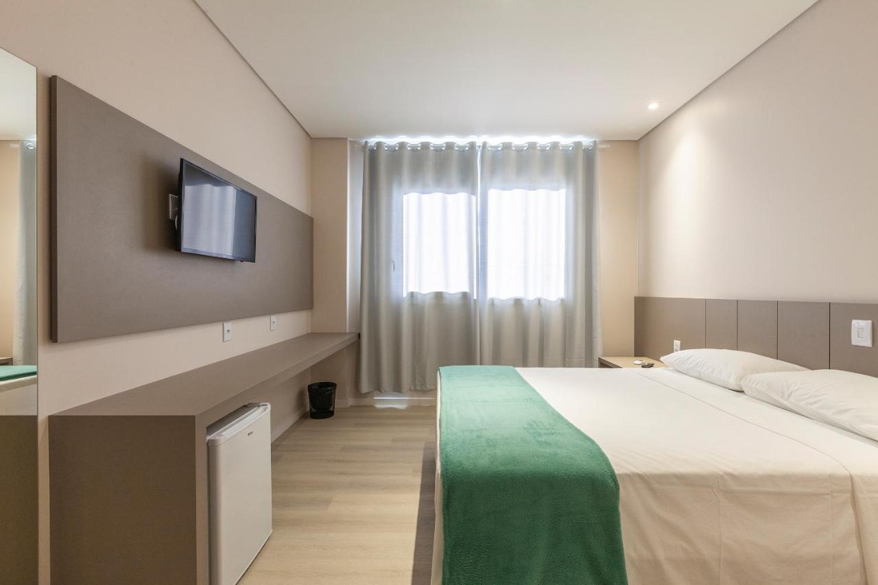 Tri Executive Hotel 3*
